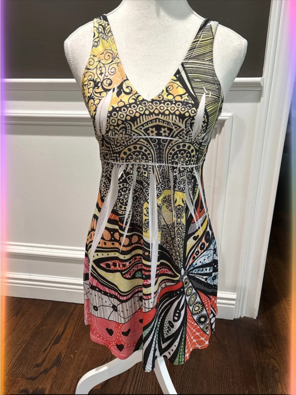 Cute Artsy Multicolor Patterned V-Neck Sleeveless Dress. Bought from a boutique